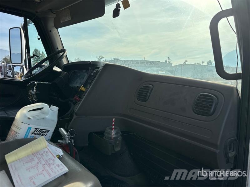 Freightliner M2 112 6x4 T/A Dump Truck Tippbilar