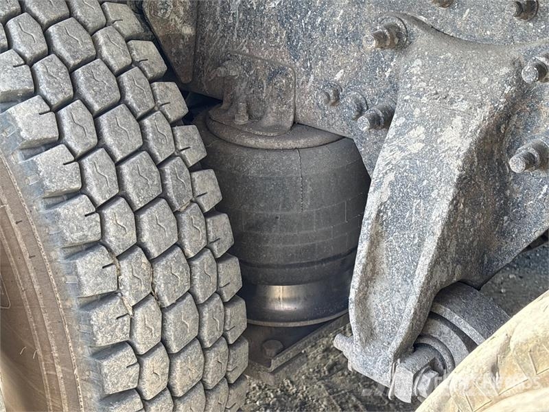Freightliner M2 112 6x4 T/A Dump Truck Tippbilar