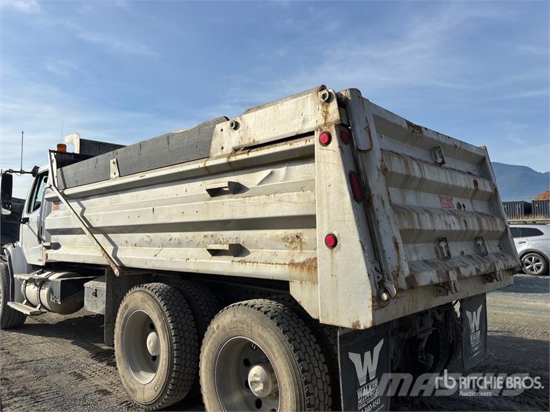 Freightliner M2 112 6x4 T/A Dump Truck Tippbilar