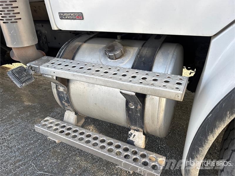 Freightliner M2 112 6x4 T/A Dump Truck Tippbilar