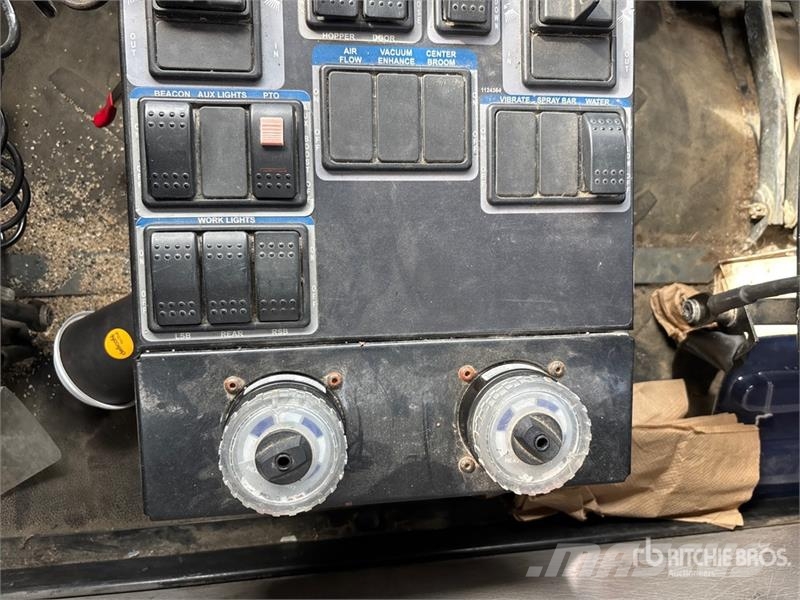 Freightliner M2 Sweeper Truck Šlavimo sunkvežimiai