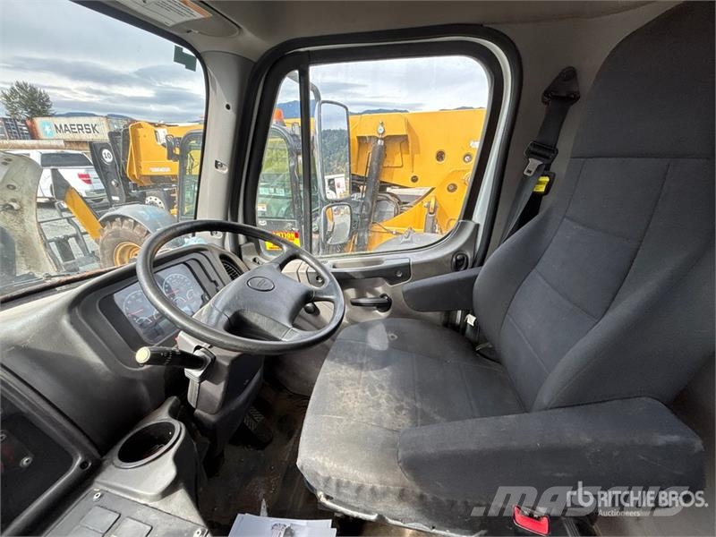 Freightliner M2 Sweeper Truck Šlavimo sunkvežimiai