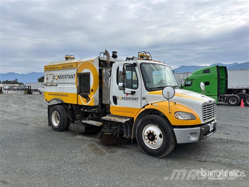 Freightliner M2 Sweeper Truck Šlavimo sunkvežimiai