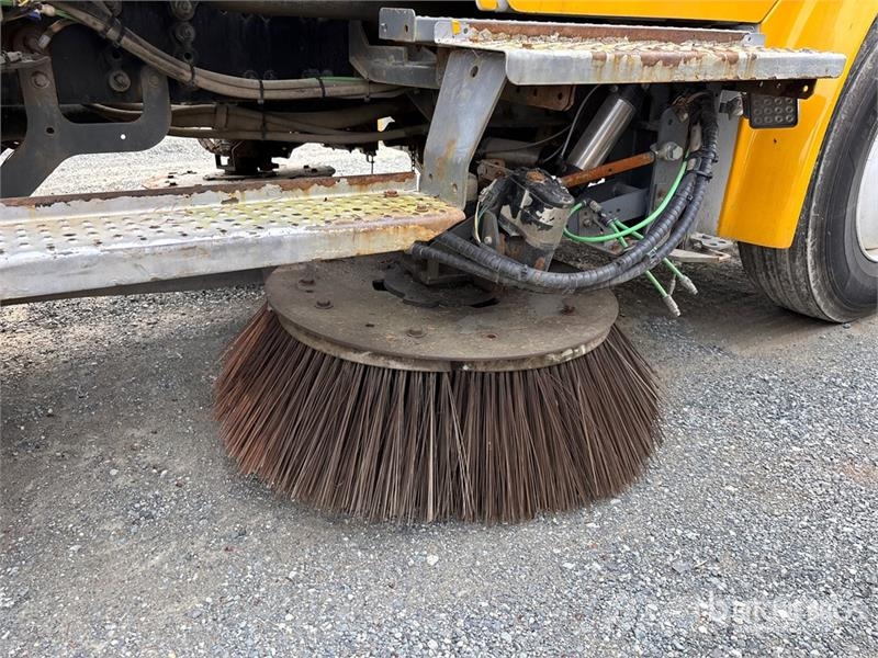 Freightliner M2 Sweeper Truck Šlavimo sunkvežimiai