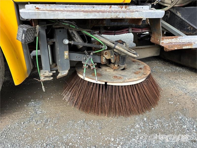 Freightliner M2 Sweeper Truck Šlavimo sunkvežimiai