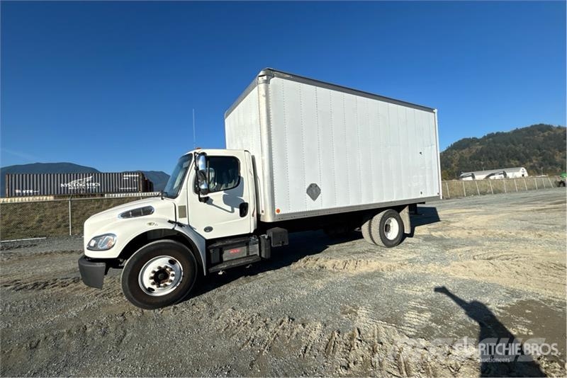Freightliner M2106 4x2 Van Truck Dobozos teherautók