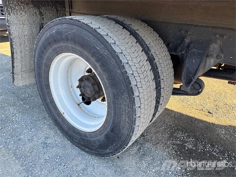 Freightliner M2106 4x2 Van Truck Dobozos teherautók