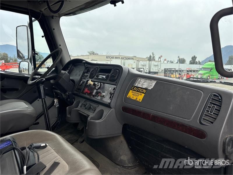 Freightliner M2112 Crane trucks