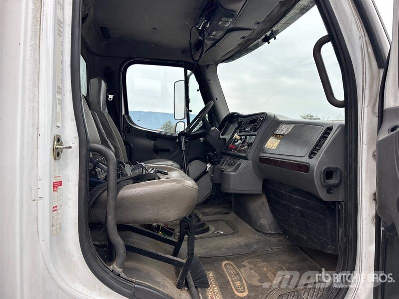 Freightliner M2112 Crane trucks