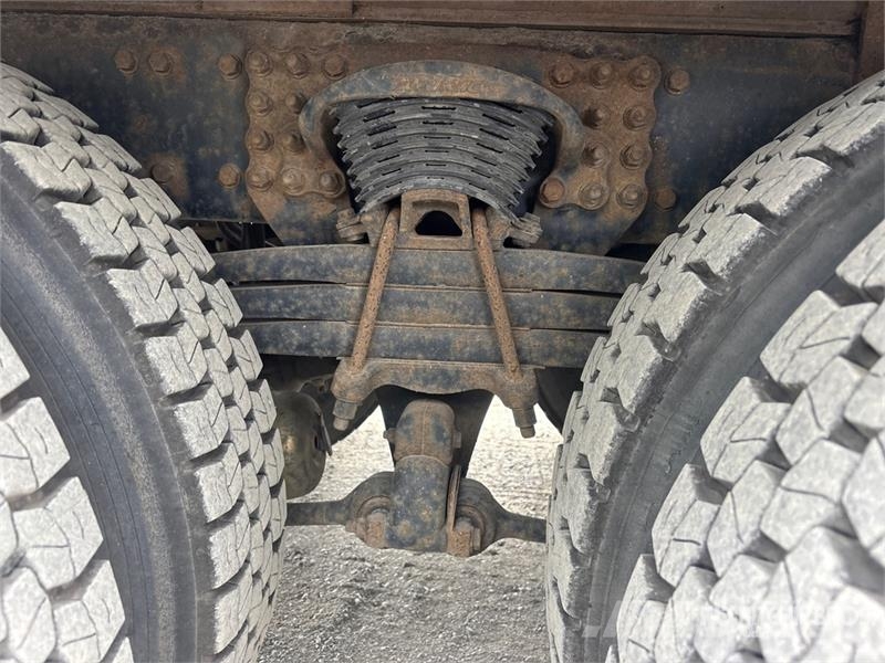 Freightliner M2112 Crane trucks