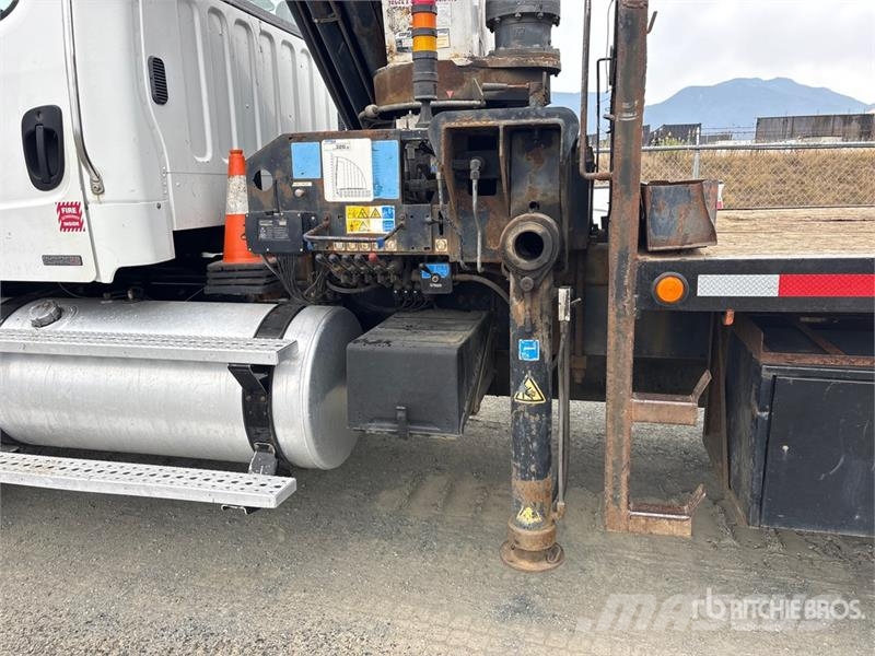 Freightliner M2112 Crane trucks