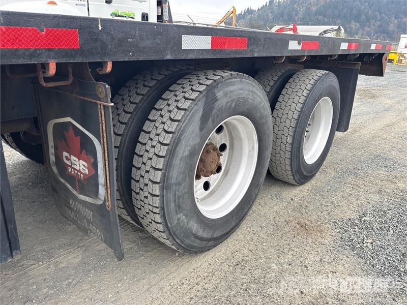Freightliner M2112 Crane trucks