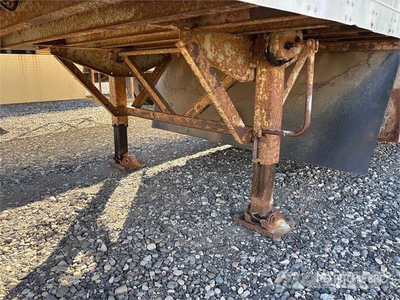 Fruehauf 45 ft T/A Shop Generator Trailer Maskintransporter