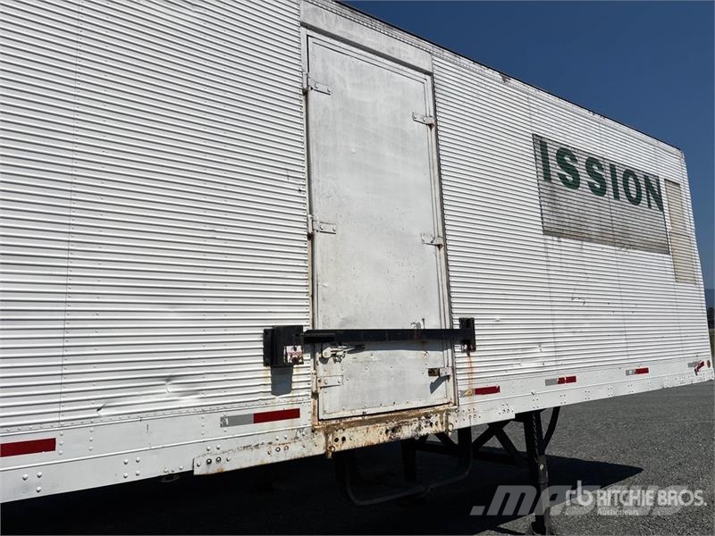 Fruehauf 45 ft x 102 in T/A Tool Crib Van Trailer Reboques de caixa fechada