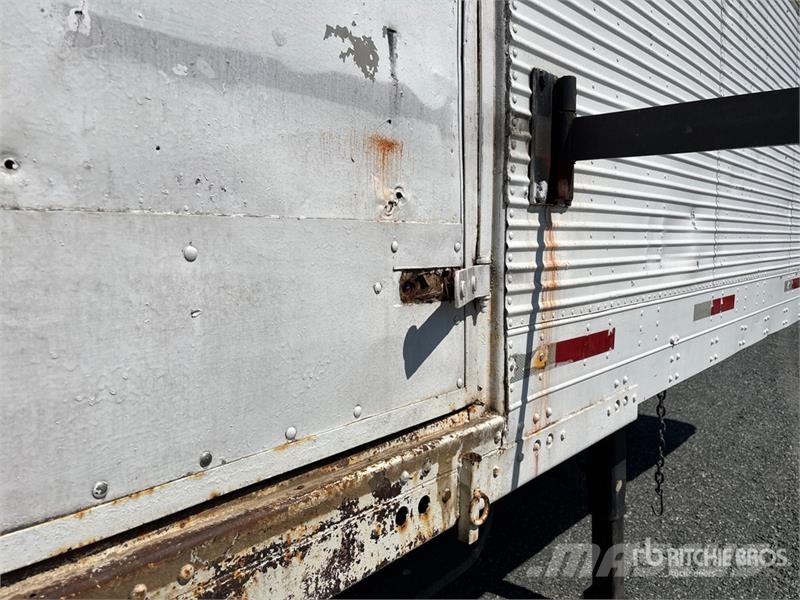 Fruehauf 45 ft x 102 in T/A Tool Crib Van Trailer Reboques de caixa fechada