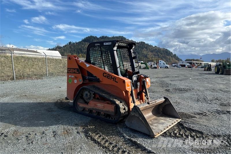 Gehl RT135 Compact Track Loader Kompaktrakodók