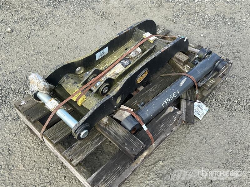 Geith 38 in Hydraulic Excavator Thumb Benne