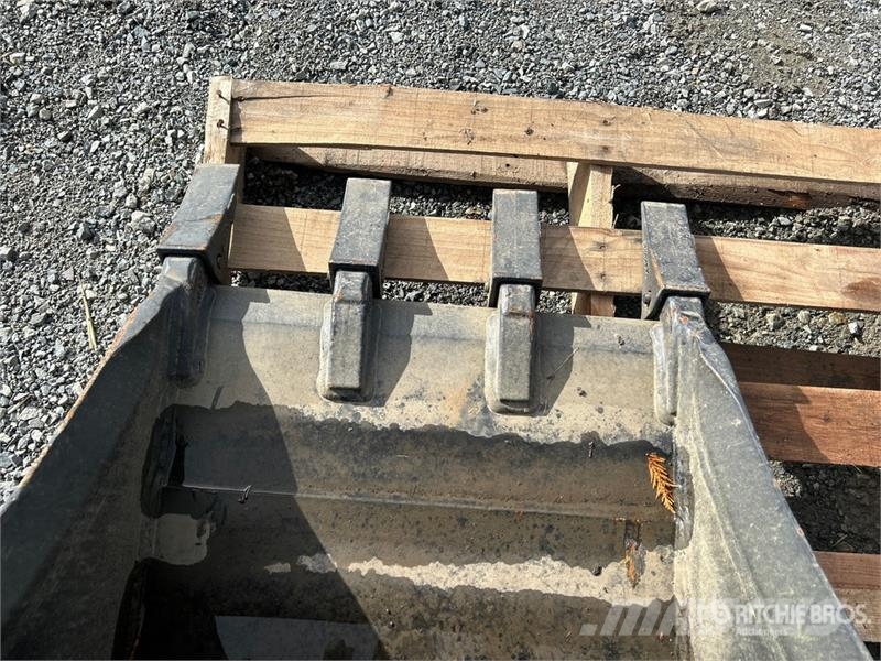 Geith H11-0600 24 in Digging Excavator Bucket (Unused) Kanalak