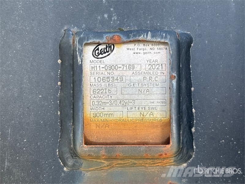 Geith H11-0900 36 in 0.42 cyd Digging Excavator Bucket ( Kausi