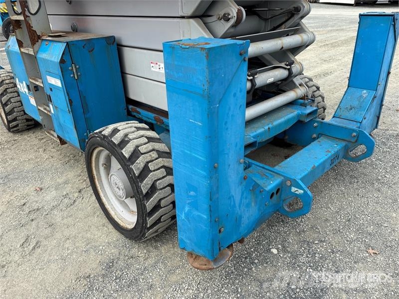 Genie GS-4390RT 4x4 Diesel Scissor Lift Scheren-Arbeitsbühnen