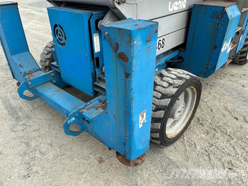 Genie GS-4390RT 4x4 Diesel Scissor Lift Scheren-Arbeitsbühnen