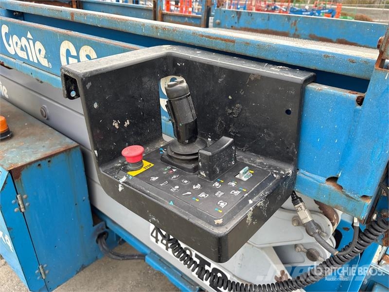 Genie GS-4390RT 4x4 Diesel Scissor Lift Scheren-Arbeitsbühnen