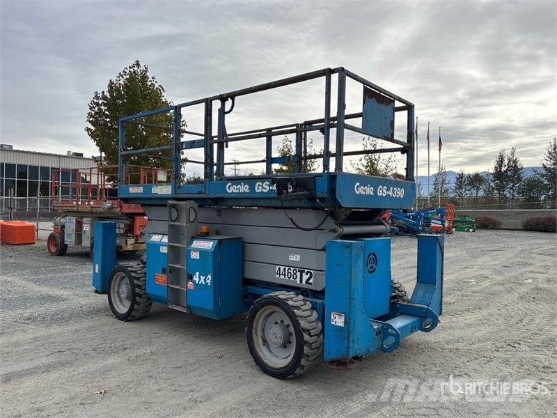 Genie GS-4390RT 4x4 Diesel Scissor Lift Scheren-Arbeitsbühnen