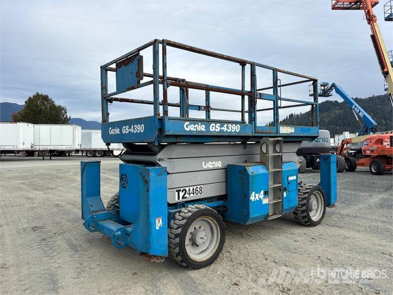 Genie GS-4390RT 4x4 Diesel Scissor Lift Scheren-Arbeitsbühnen