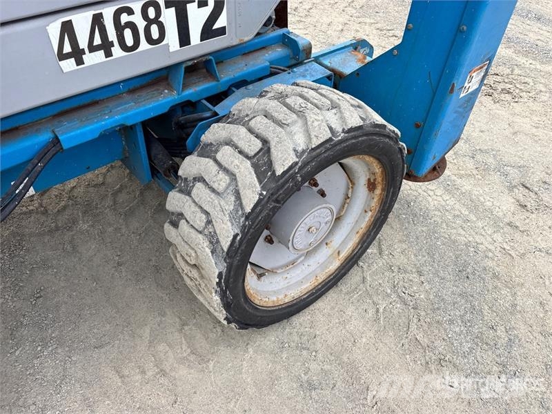 Genie GS-4390RT 4x4 Diesel Scissor Lift Scheren-Arbeitsbühnen