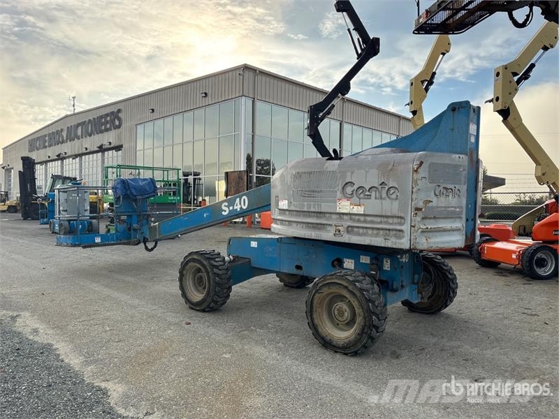 Genie S-40 4WD Diesel Telescopic Boom Lift Teleskopik personel platformları