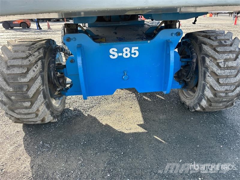 Genie S-85 4WD Diesel 4WD Diesel Telescopic Boom Lift Телескопични повдигачи