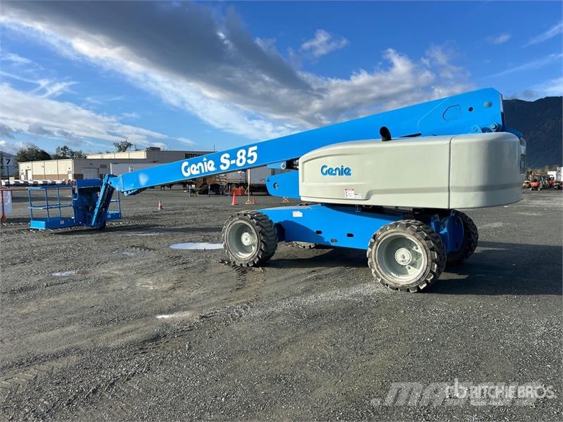 Genie S-85 4WD Diesel 4WD Diesel Telescopic Boom Lift Телескопични повдигачи