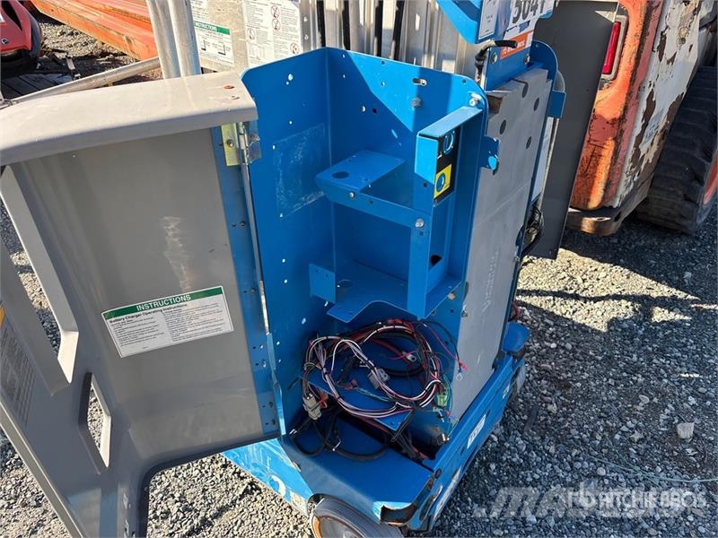 Genie Vertical Mast Lift (Inoperable) Vertikālie pacēlāji