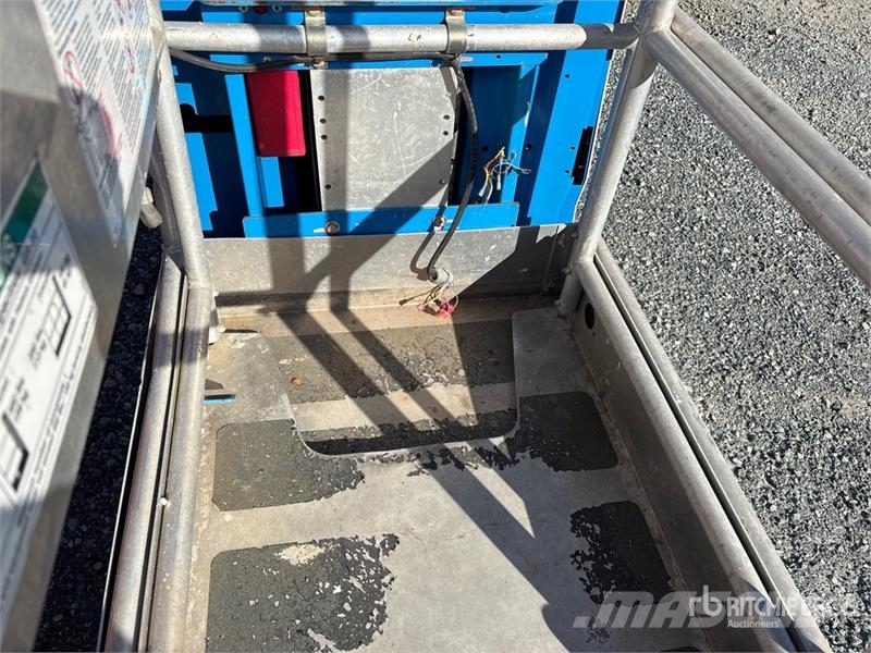 Genie Vertical Mast Lift (Inoperable) Vertikālie pacēlāji