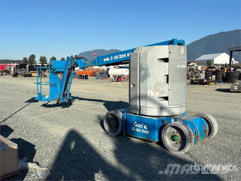 Genie Z-30/20N RJ 2WD Electric Articulating Boom Lift Nacelles articulées