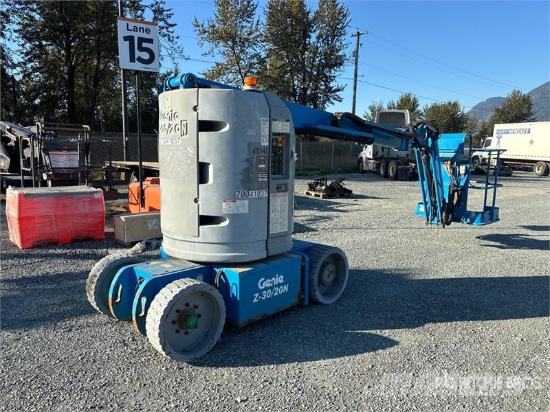 Genie Z-30/20N RJ 2WD Electric Articulating Boom Lift Nacelles articulées
