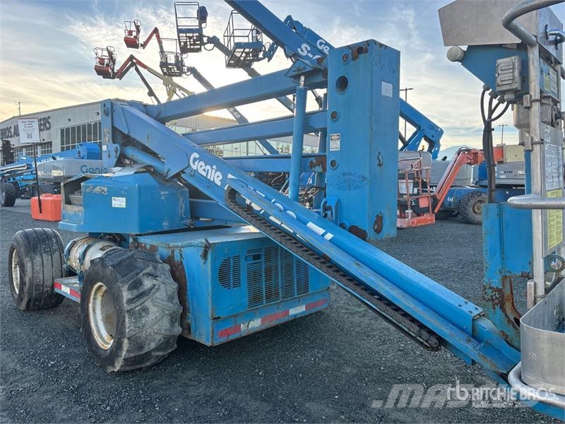 Genie Z-45/22 2WD LPG Articulating Boom Lift Articulated boom lifts