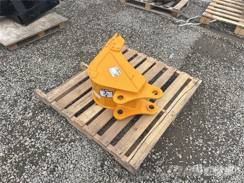 GIYI 12 in Excavator Bucket - Fits Cat 305 (Unused Kašike / Korpe