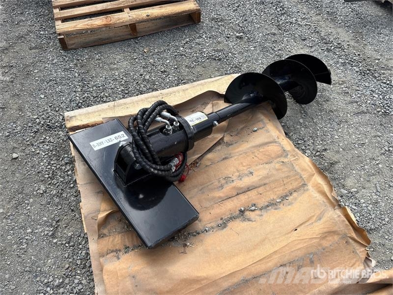 GIYI 12 in Mini Skid Steer Auger (Unused) Puurid