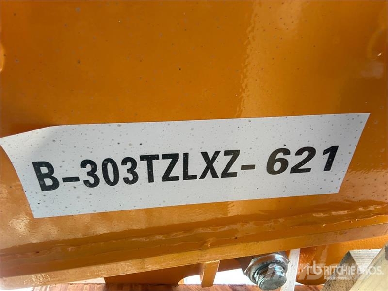 GIYI 16 in Excavator Auger - Fits Cat 303 (Unused) Vrtalne naprave