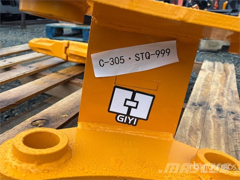 GIYI 27 in Excavator Ripper - Fits Cat 305 (Unused Skarifikatori
