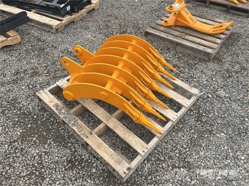 GIYI 32 in Excavator Rake - Fits Cat 305 (Unused) Vaalutid ja kaarutid