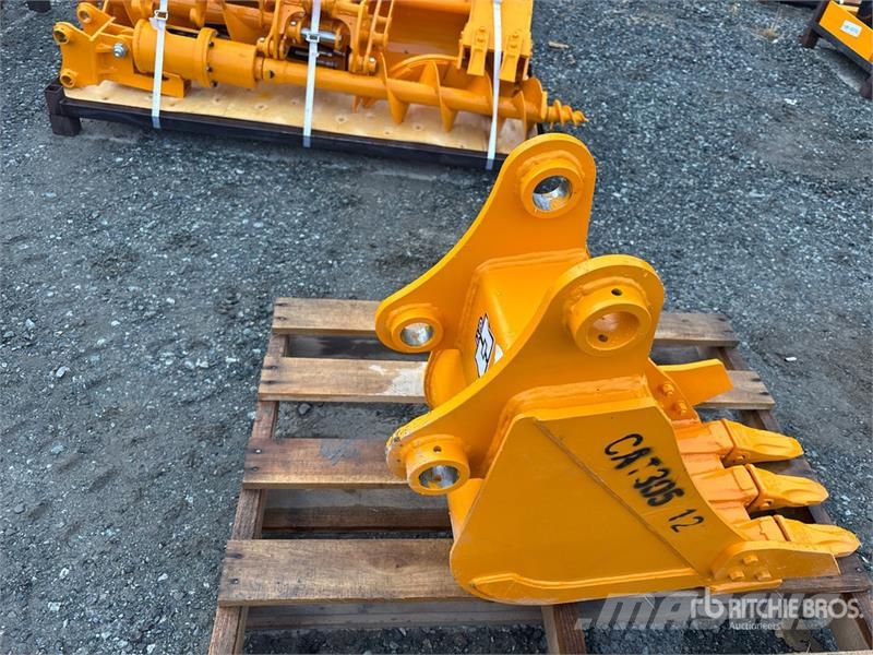  GIYI Cat 305 12 In Excavator Bucket (Unused) دلاء