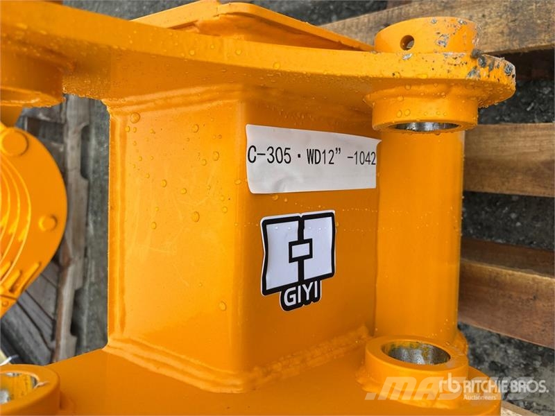  GIYI Cat 305 12 In Excavator Bucket (Unused) دلاء