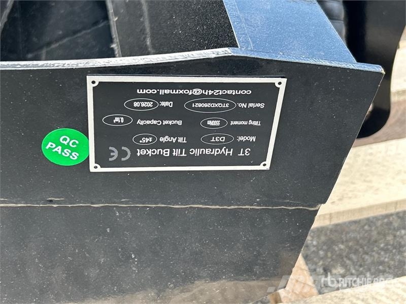 GIYI GY-3TB Tilting Excavator Bucket - Fits Cat 3  Žlice
