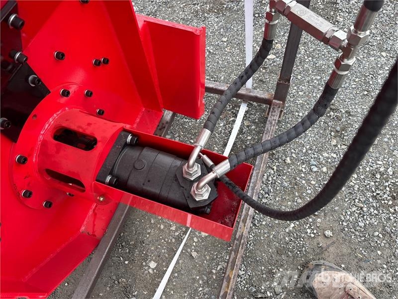GIYI GY-BC72 24 in Skid Steer Block Crusher (Unuse Other components
