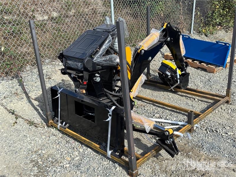  GIYI GY-BD98 12 in Skid Steer Backhoe (Unused) Backhoes