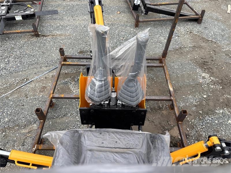 GIYI GY-BD98 Skid Steer Backhoe (Unused) Nakladalne žlice