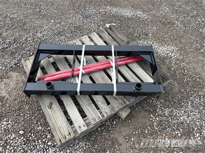 GIYI GY-BF47 47 in Skid Steer Bale Spear (Unused) Other components