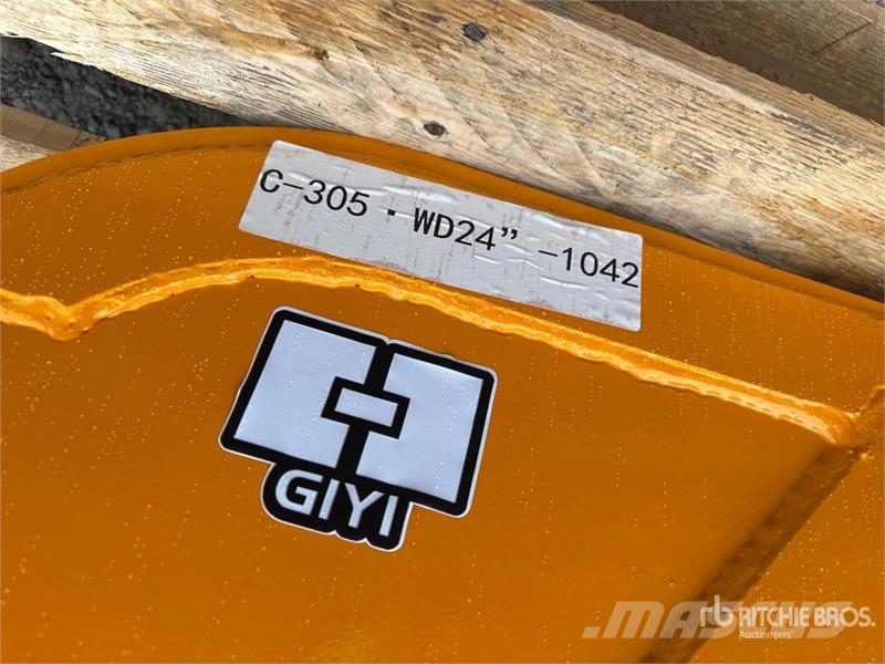 GIYI GY-BK 24 in Cat 305 24 In Excavator Bucket (U Kašike / Korpe